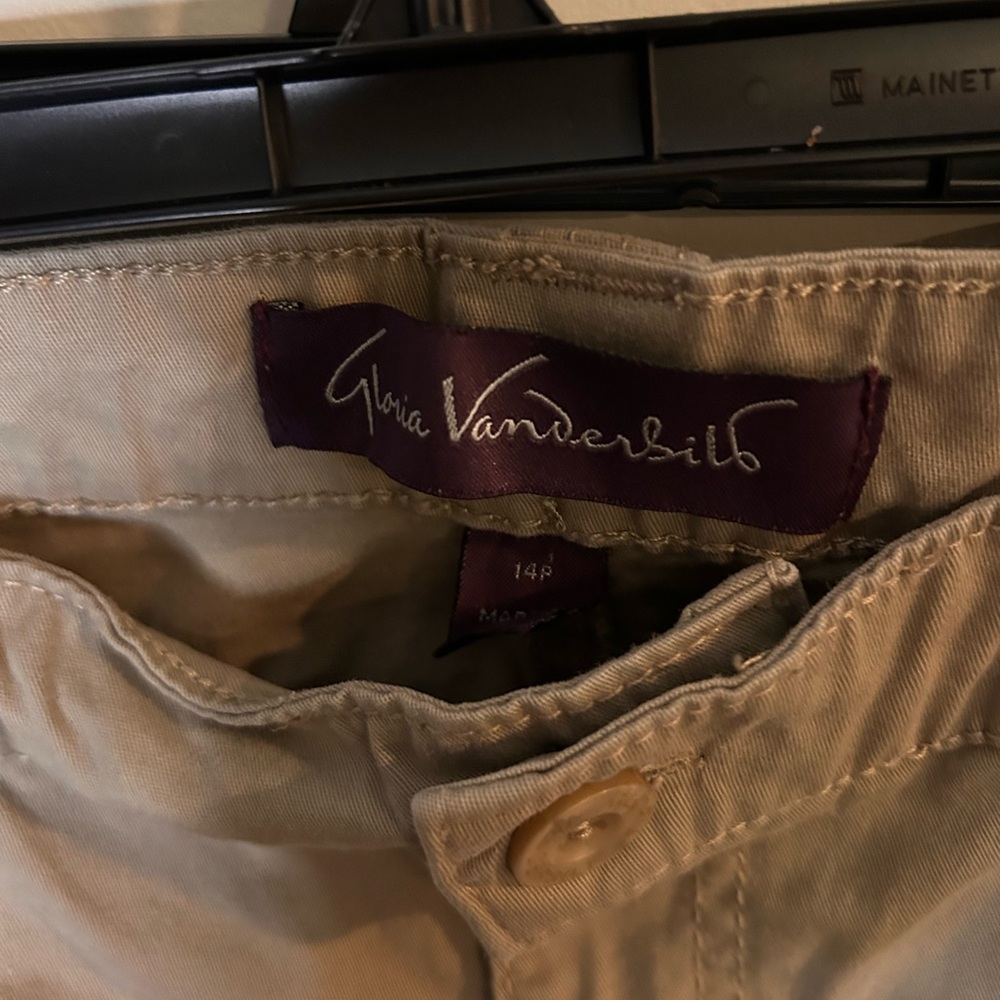 Gloria Vanderbilt Tan Pants